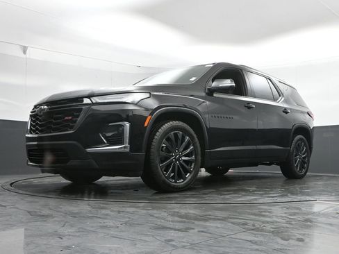 Used 2023 Chevrolet Traverse RS image 51
