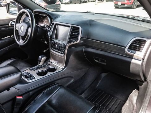 Used 2017 Jeep Grand Cherokee Overland AWD/4WD image 64