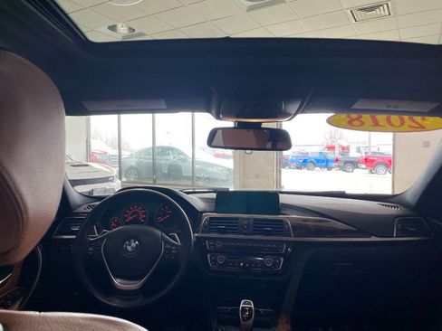 Used 2018 BMW 330i xDrive Sedan image 21