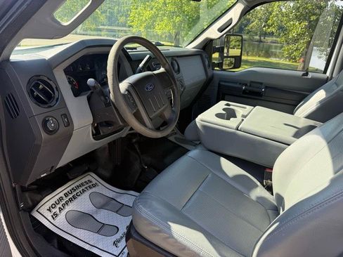 Used 2016 Ford F250 XL w/ Power Equipment Group AWD/4WD image 13