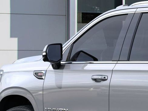 New 2026 GMC Yukon XL Elevation AWD/4WD image 12