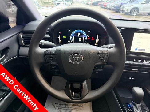 Used 2025 Toyota Camry LE w/ Convenience Package image 14