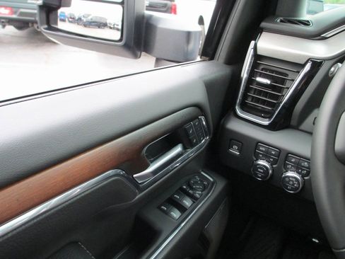 Certified 2024 GMC Sierra 2500 Denali w/ Denali Reserve Package image 31