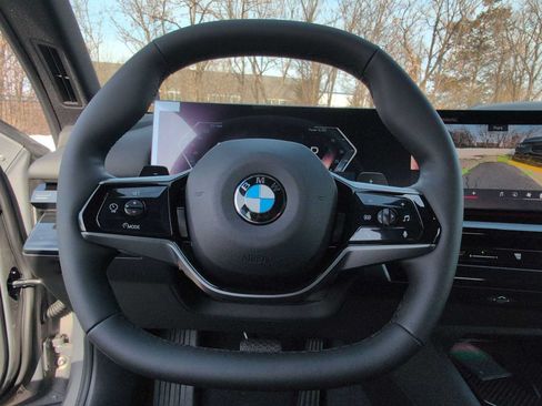 Used 2026 BMW 530i xDrive AWD/4WD image 21