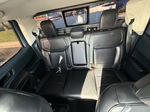 Used 2025 Ford Maverick Lariat w/ Black Appearance Package image 14