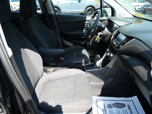 Used 2017 Chevrolet Trax LS AWD/4WD image 18