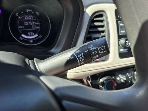 Used 2019 Honda HR-V LX image 53