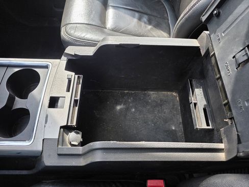 Used 2015 Ford F350 Lariat image 42