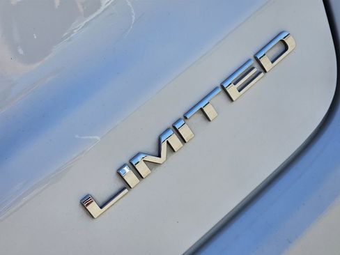 Used 2025 Jeep Compass Limited AWD/4WD image 15