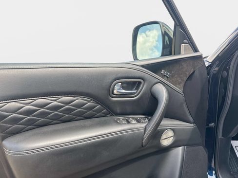 Used 2021 INFINITI QX80 Sensory w/ All-Season Package AWD/4WD image 16