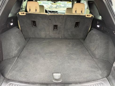 Used 2018 Cadillac XT5 FWD image 19