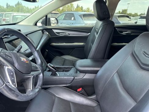 Used 2019 Cadillac XT5 Luxury w/ LPO, Radiant Package FWD image 21