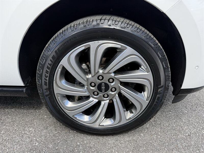 Used 2024 Lincoln Navigator Reserve AWD/4WD image 39