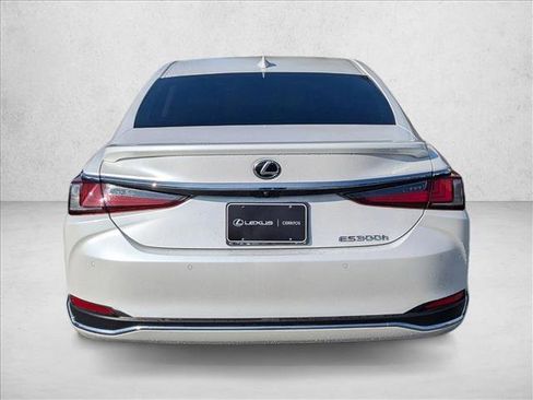 Certified 2024 Lexus ES 300h w/ Premium Package image 9