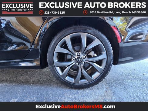 Used 2015 Chrysler 200 S w/ Comfort Group image 47