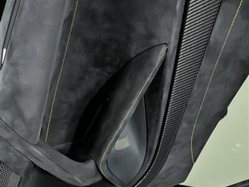 Used 2021 McLaren 765LT RWD image 20