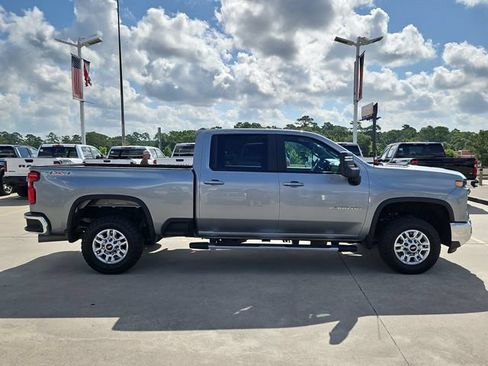 Used 2025 Chevrolet Silverado 2500 LT w/ Safety Package AWD/4WD image 4
