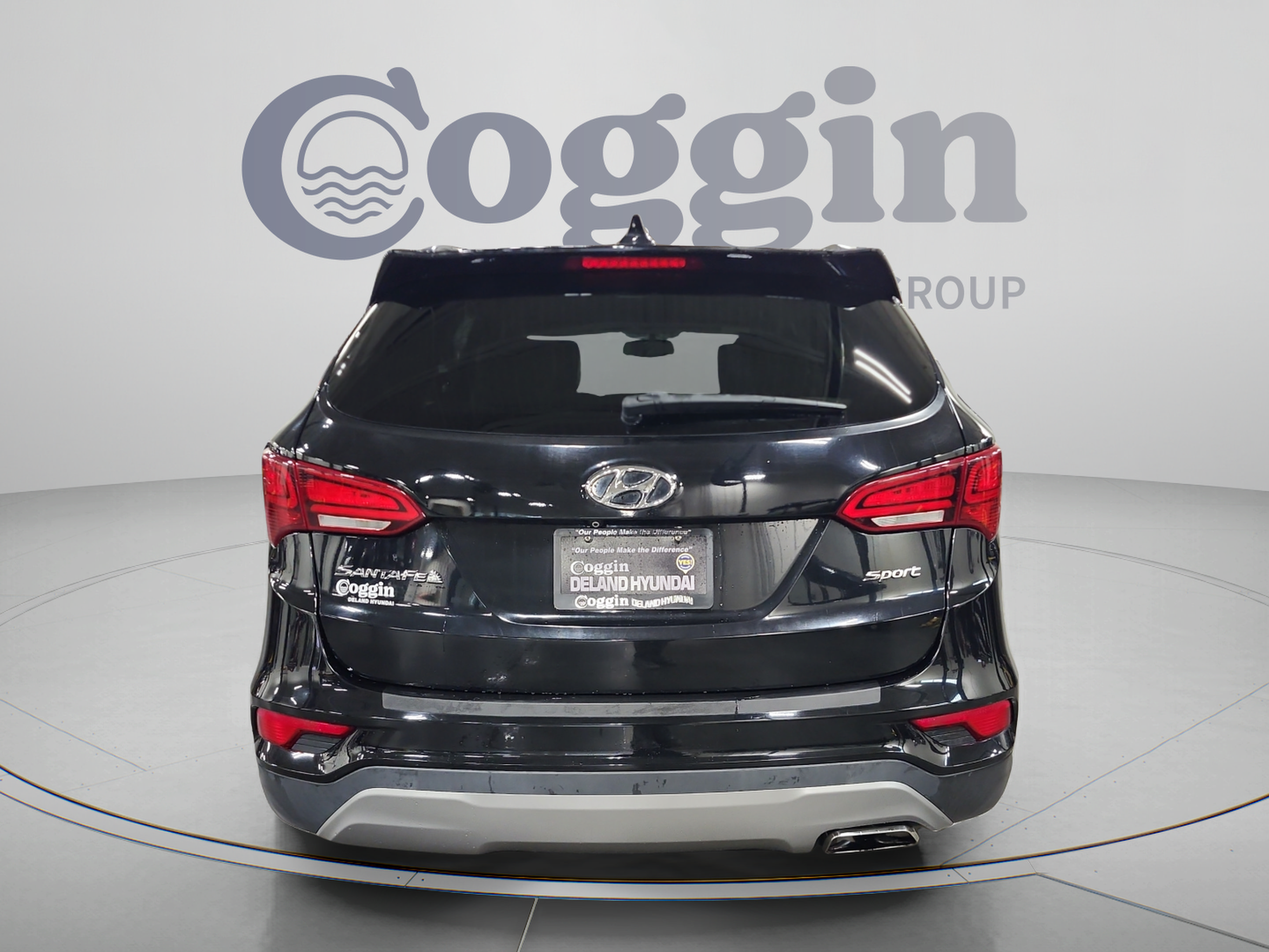 Used 2017 Hyundai Santa Fe Sport FWD image 4