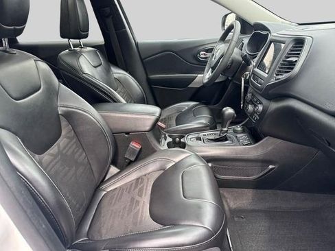 Used 2022 Jeep Cherokee Latitude w/ Sun & Sound Group AWD/4WD image 19