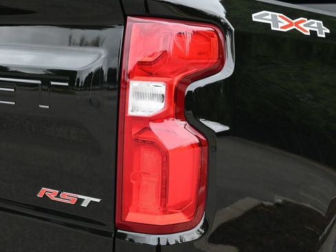 Used 2022 Chevrolet Silverado 1500 RST w/ Protection Package AWD/4WD image 13