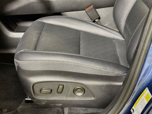 Used 2026 Chevrolet Equinox LT w/ Convenience Package II FWD image 17