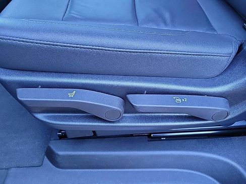 Used 2022 Chevrolet Suburban Z71 w/ Z71 Off-Road Package image 16