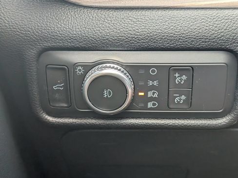 Used 2021 Ford Explorer Limited AWD/4WD image 14