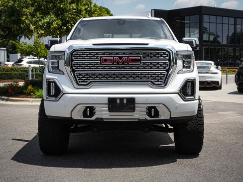 Used 2020 GMC Sierra 1500 Denali w/ Technology Package AWD/4WD image 3