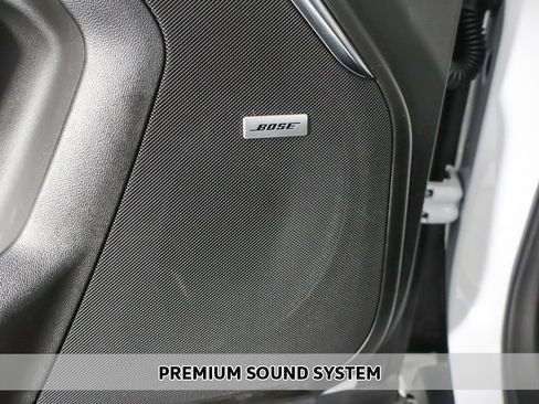 Used 2025 GMC Yukon XL Denali AWD/4WD image 4
