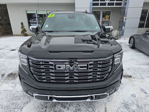 Used 2025 GMC Sierra 1500 Denali Ultimate image 9