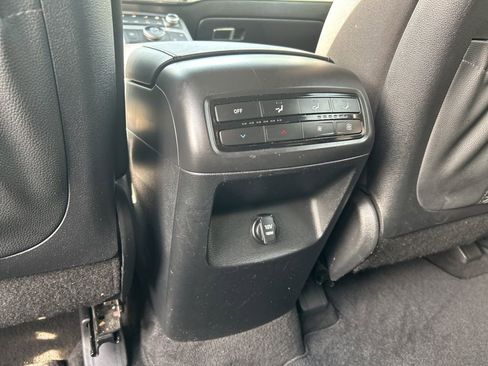 Used 2022 Hyundai Palisade SE image 20