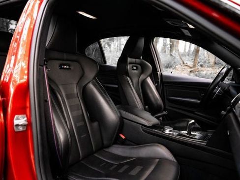 Used 2018 BMW M3 RWD image 17