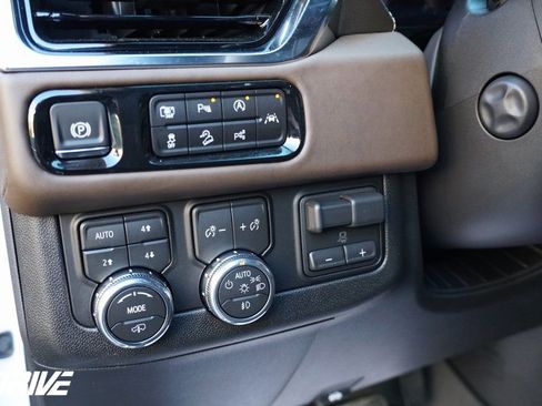 Used 2026 GMC Yukon Denali Ultimate image 21