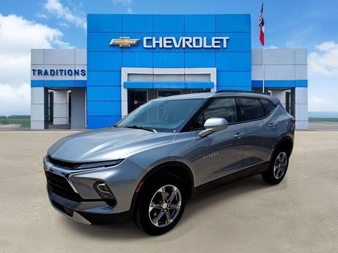 Used 2024 Chevrolet Blazer LT w/ Convenience Package FWD image 5