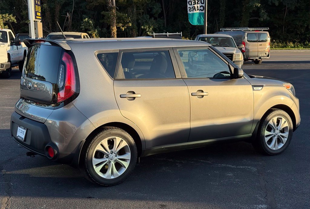 Used 2014 Kia Soul + FWD image 6