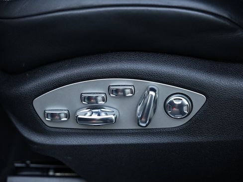 Used 2023 Porsche Macan S image 25