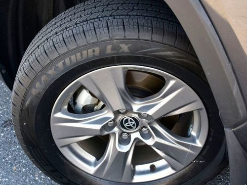 Certified 2024 Toyota RAV4 XLE AWD/4WD image 29