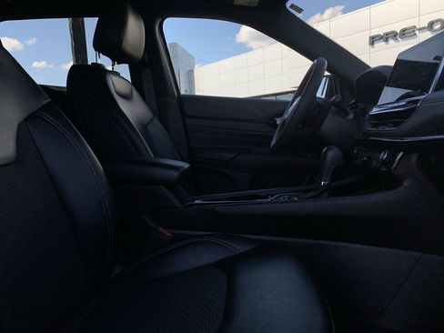 Used 2023 Jeep Compass Latitude w/ Sun and Sound Group AWD/4WD image 35