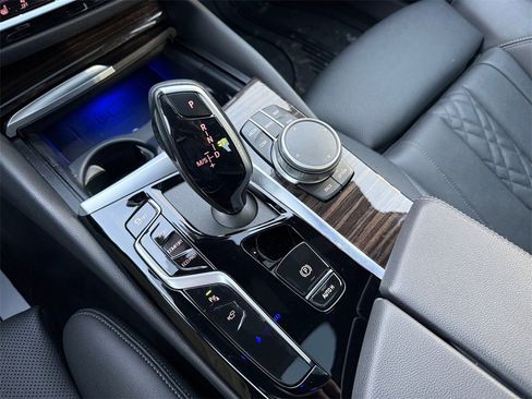 Used 2021 BMW 540i xDrive w/ Convenience Package image 25