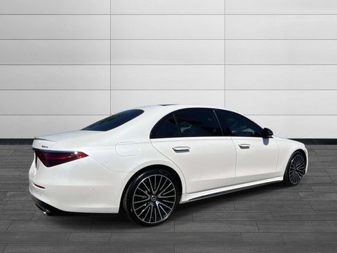 Used 2023 Mercedes-Benz S 500 4MATIC w/ AMG Line image 3