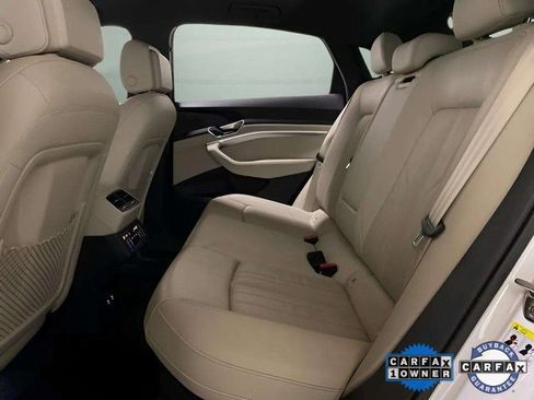 Used 2024 Audi Q8 e-tron Premium image 62