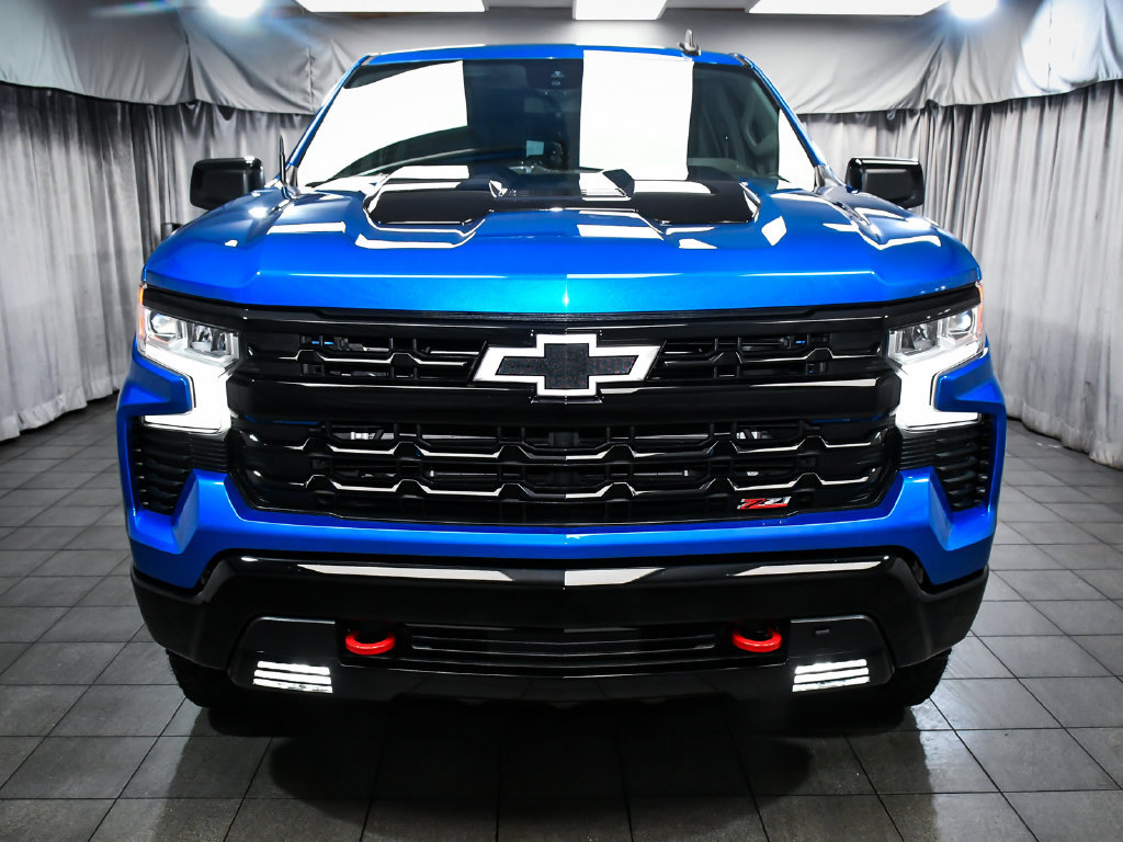 Used 2023 Chevrolet Silverado 1500 LT Trail Boss AWD/4WD image 2