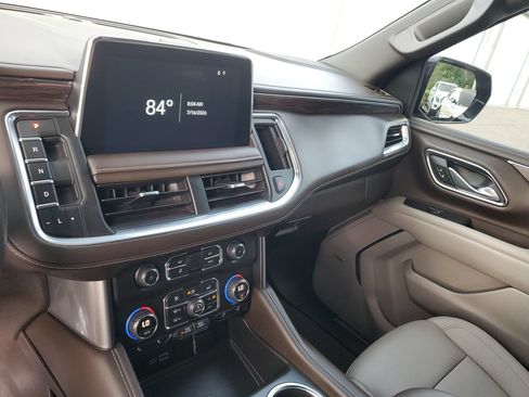 Used 2023 Chevrolet Suburban Z71 w/ Luxury Package AWD/4WD image 24