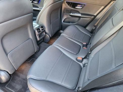 Used 2024 Mercedes-Benz GLC 300 4MATIC image 31