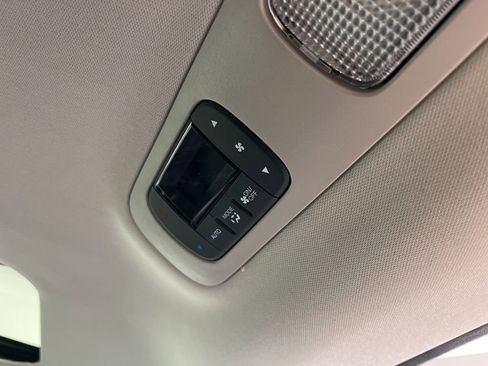 New 2026 Honda Odyssey Touring image 10