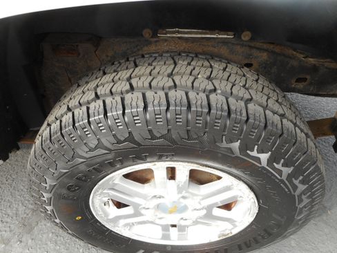 Used 2011 Chevrolet Colorado LT image 12