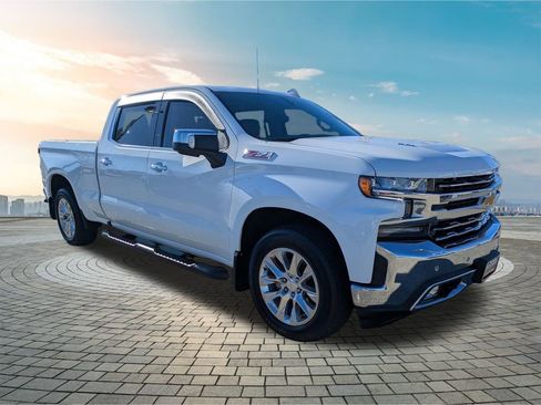 Used 2022 Chevrolet Silverado 1500 LTZ image 2