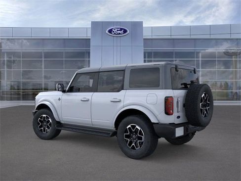 New 2025 Ford Bronco Outer Banks image 4