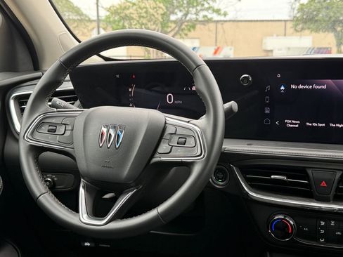 Used 2025 Buick Encore GX Preferred FWD image 35