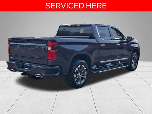 Used 2023 Chevrolet Silverado 1500 High Country w/ Technology Package image 4